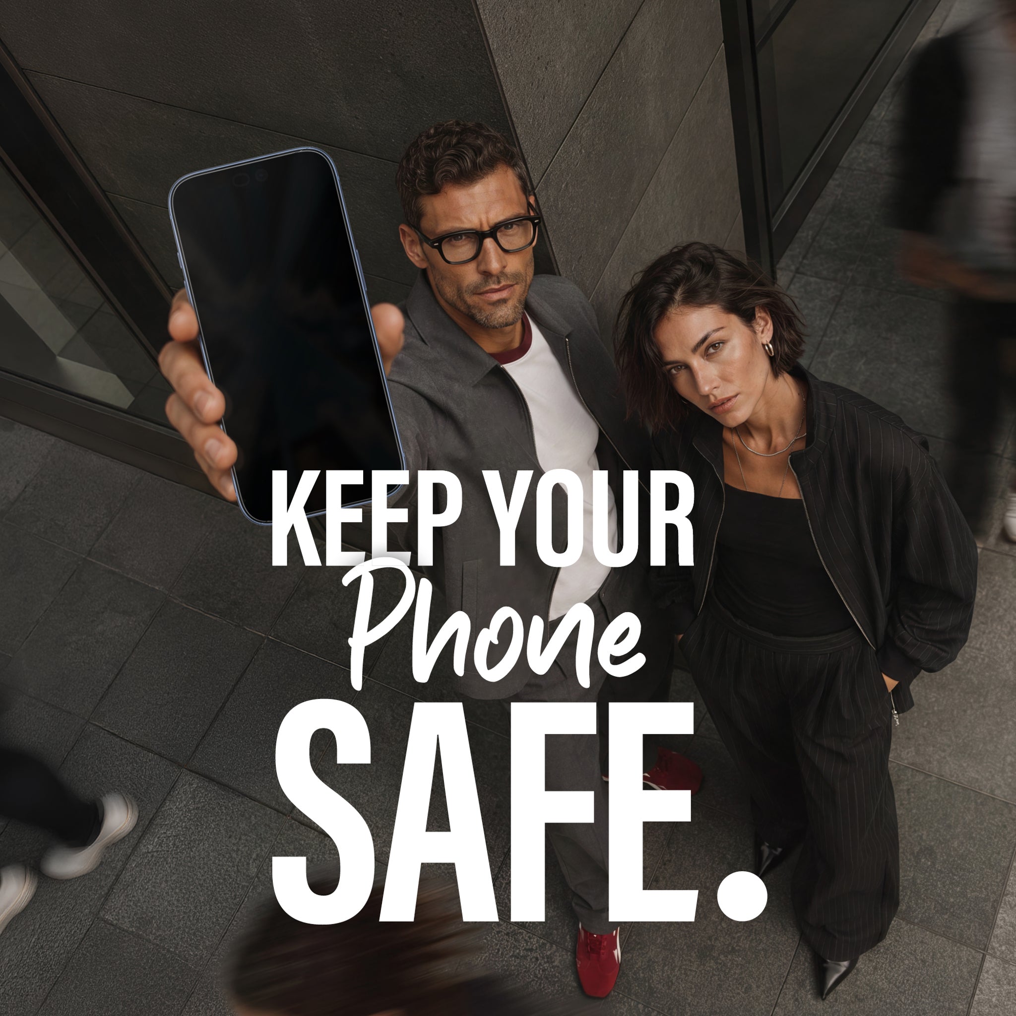 SAFE. by PanzerGlass® Privacy Screen Protector iPhone 18 Pro | Ultra-Wide Fit m. EasyAligner